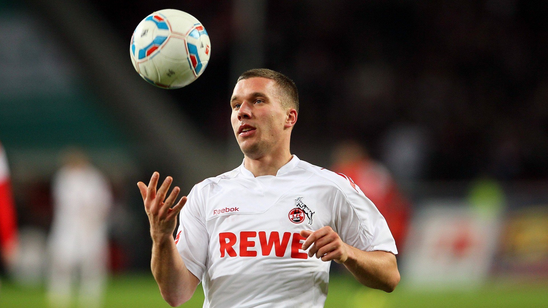 JiuyouAPP下载-世界杯震撼瞬间：逆转战局的经典演绎，足球世界杯最大逆转